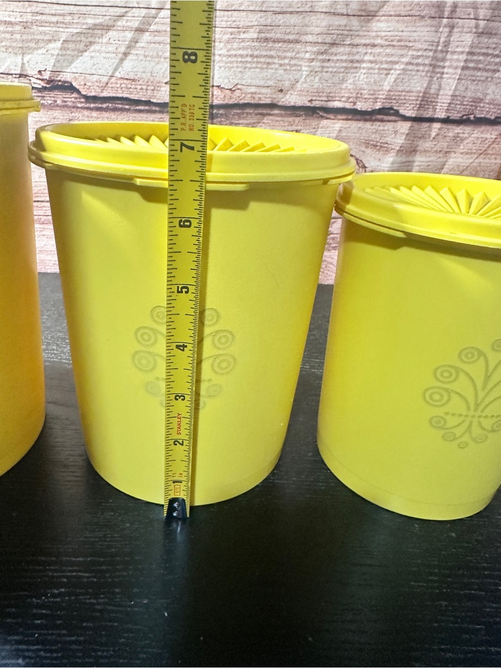 Set of 4 Tupperware Daffodil Yellow Servalier Canisters with Sunburst Lids - Picture 7 of 16